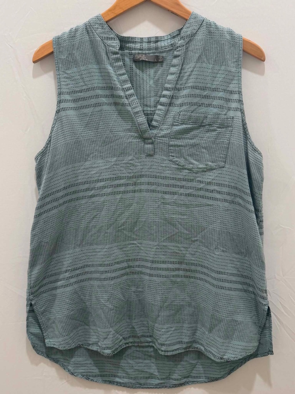 Prana Sleeveless V-Neck Tunic in Sage Green 100% organic cotton Women L